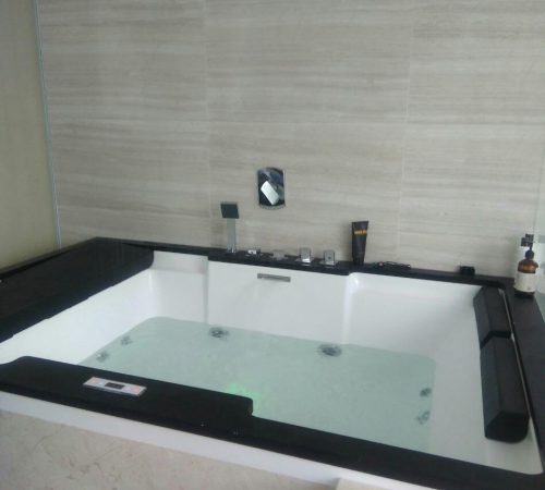 Bồn tắm massage EU – 1101C